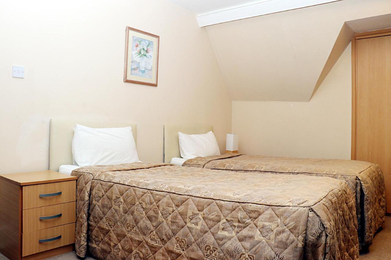 Gatwick Inn Hotel - For A Peaceful Overnight Stay Horley Exteriör bild