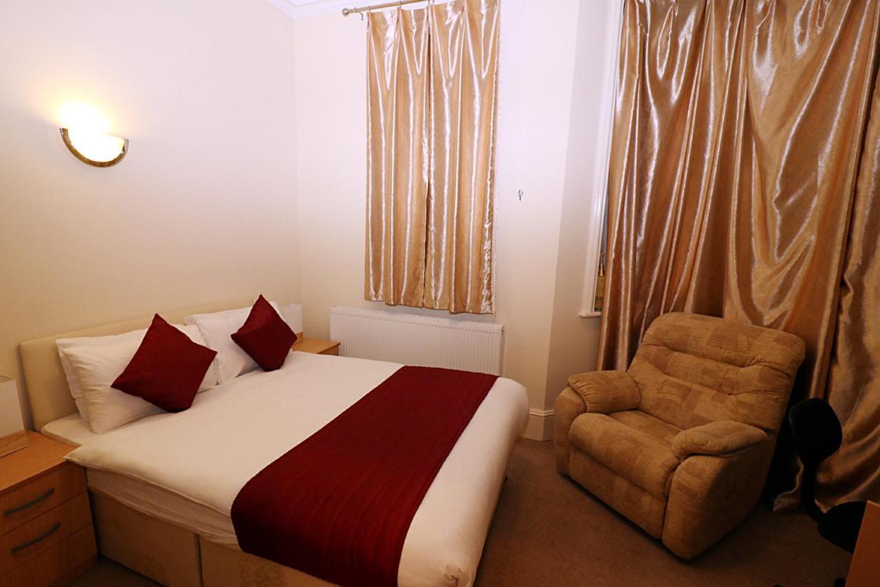 Gatwick Inn Hotel - For A Peaceful Overnight Stay Horley Exteriör bild