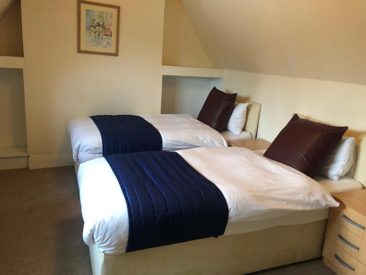 Gatwick Inn Hotel - For A Peaceful Overnight Stay Horley Exteriör bild